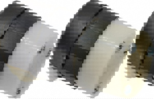 Straight Blade Connector: Industrial, 5-20R, 125VAC, Black & White